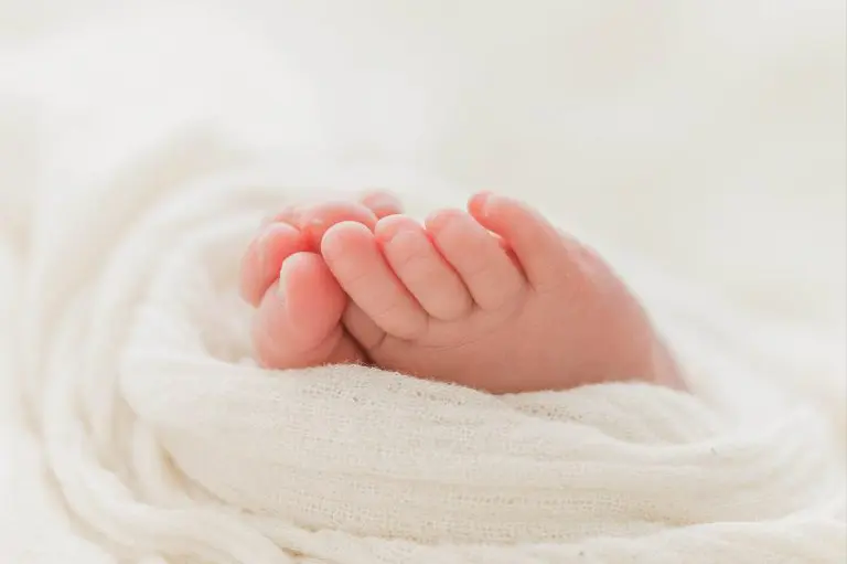 Chicago Family Newborn Photographer - Abby Ferguson_J_06262023_1841-Enhanced-NR.jpg