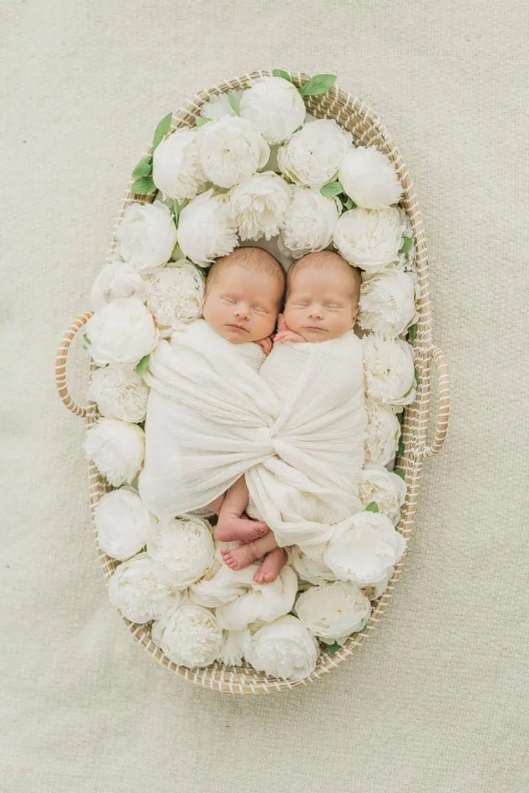 Chicago Family Newborn Photographer - Alyssa Cosich_A_11022023_0230.jpg