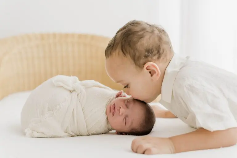 Chicago Family Newborn Photographer - Gabriela Seaton_A_06012022_9673-2.jpg