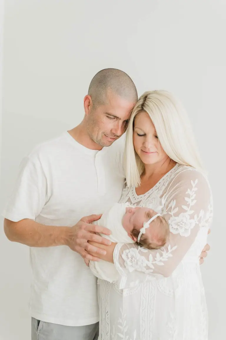 Chicago Family Newborn Photographer - Kelsey Balcer_A_06222023_3616.jpg