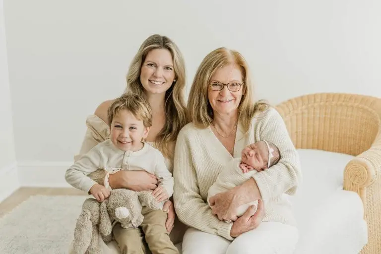 Chicago Family Newborn Photographer - Mackenzie Sutterer_A_09222023_7371.jpg
