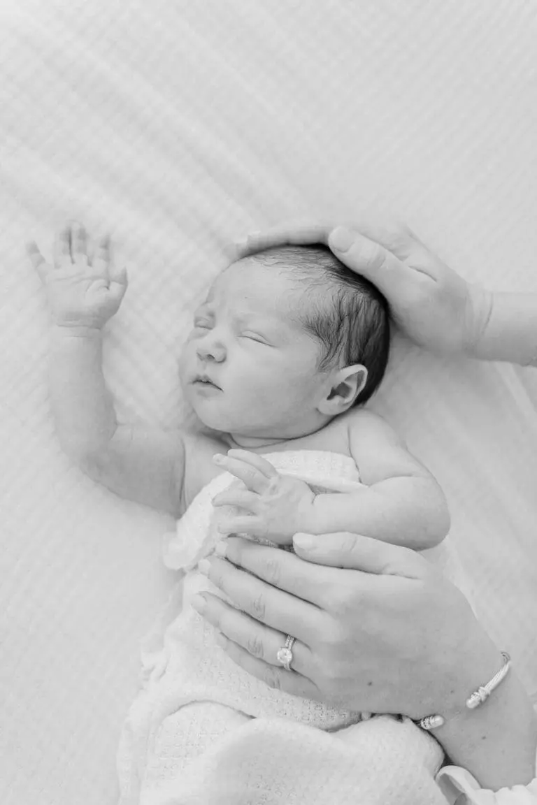 Chicago Family Newborn Photographer - Mackenzie Sutterer_A_09222023_7760-2.jpg