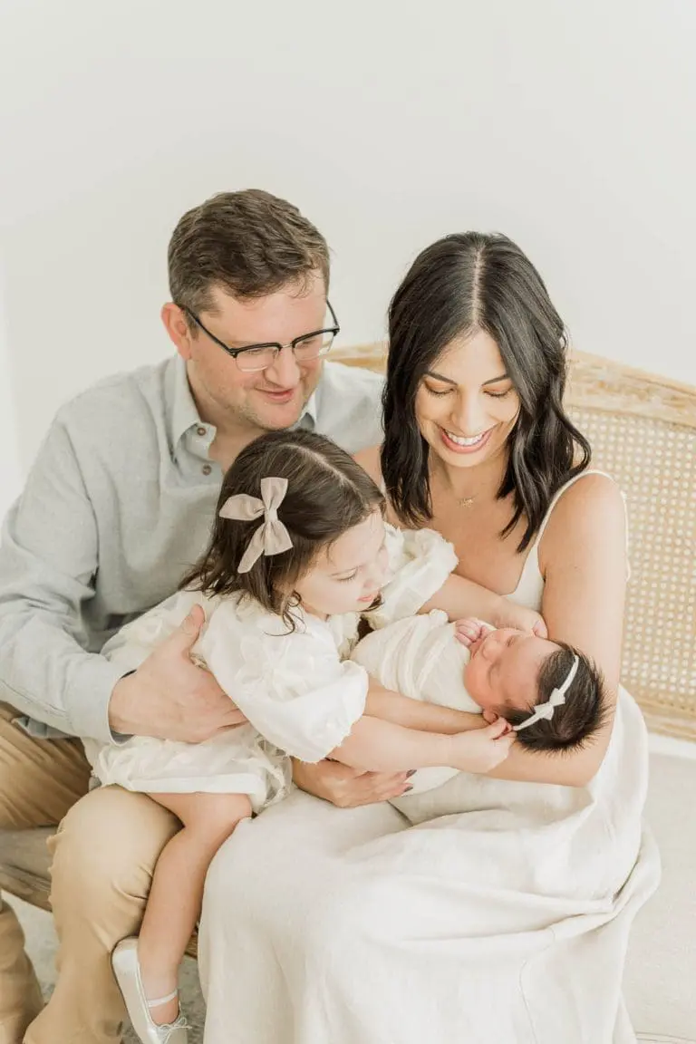 Chicago Family Newborn Photographer - Maria Muting Klovens_A_09192023_5386.jpg