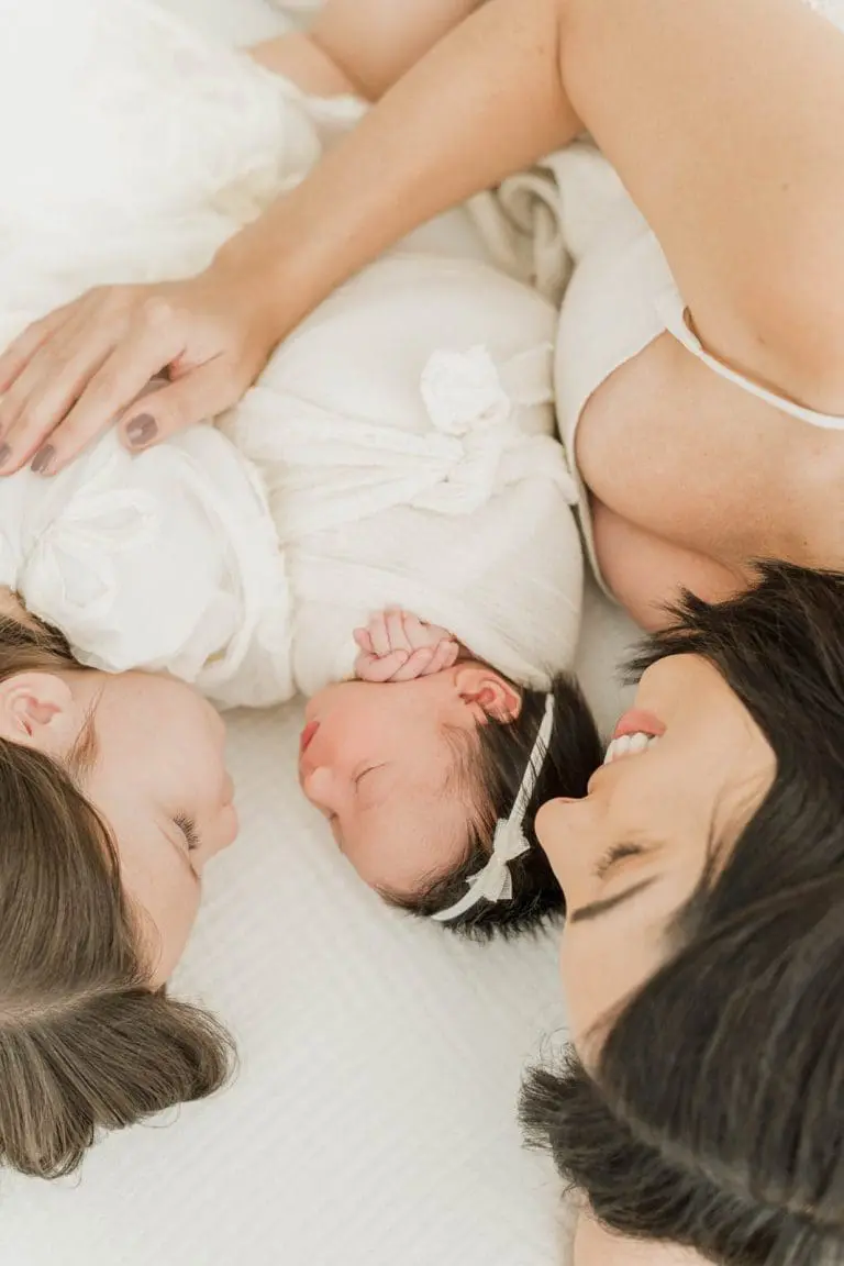 Chicago Family Newborn Photographer - Maria Muting Klovens_A_09192023_5533.jpg