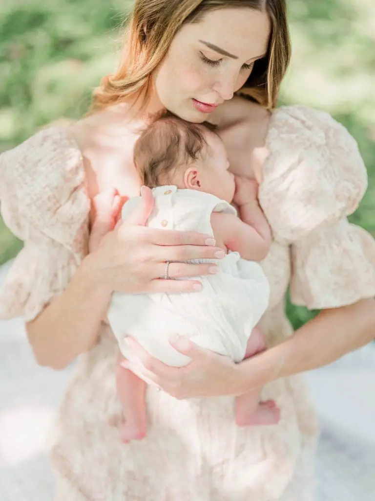Chicago Family Newborn Photographer - Megan Dunleavy_A_07182023_0958.jpg