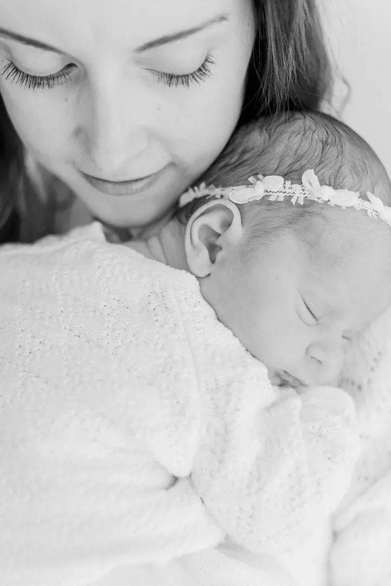 Chicago Family Newborn Photographer - Vanessa Friedrich_A_11162023_4911-2.jpg