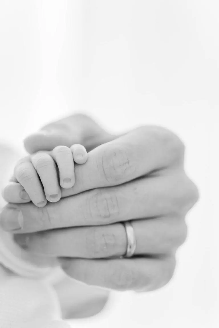 Chicago Family Newborn Photographer - Vanessa Friedrich_A_11162023_5014-2.jpg