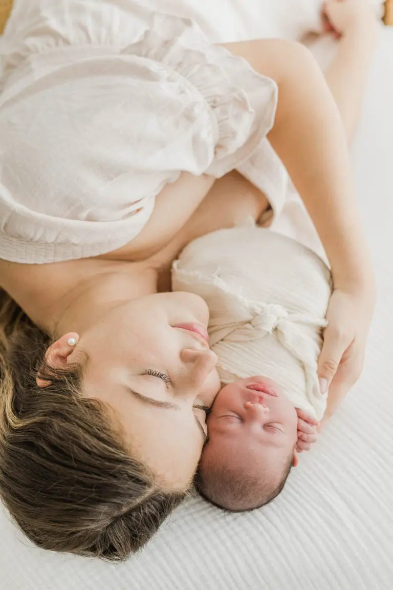 Chicago Family Newborn Photographer - Gabriela Seaton_A_06012022_9725-2.jpg