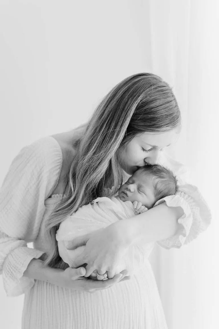 Chicago Family Newborn Photographer - Hailey Caruso_A_06152023_9855-2.jpg