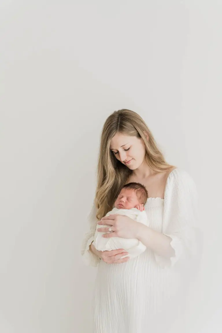 Chicago Family Newborn Photographer - Hailey Caruso_A_06152023_9916.jpg