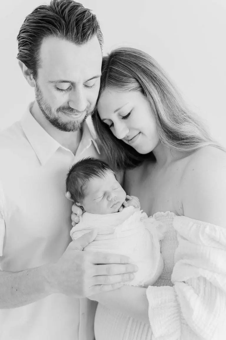 Chicago Family Newborn Photographer - Hailey Caruso_A_06152023_9992-2.jpg