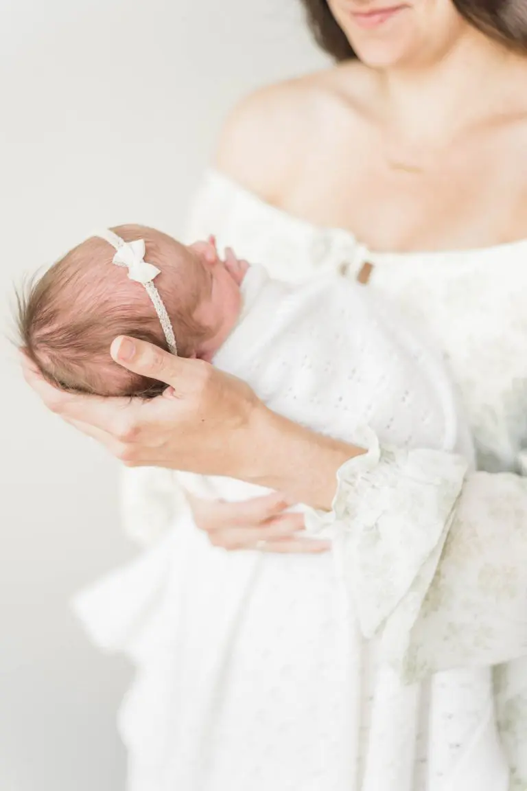 Chicago Family Newborn Photographer - Kelsey Prasse_A_05052022_3843-BW.jpg