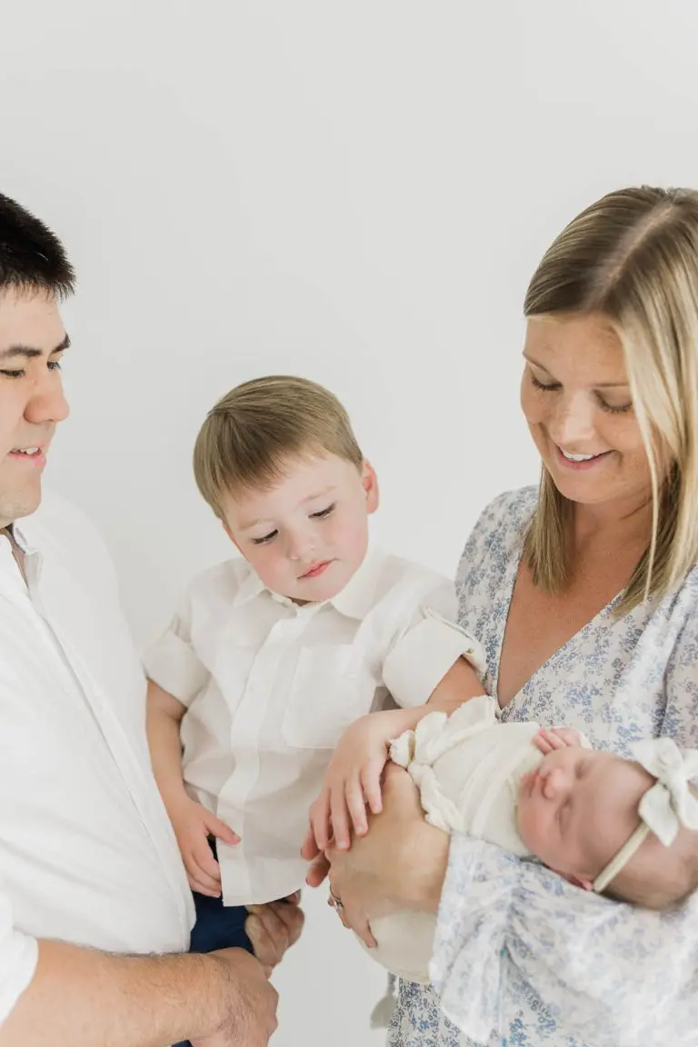 Chicago Family Newborn Photographer - Kerri Mroczek_AL_06022022_0732.jpg