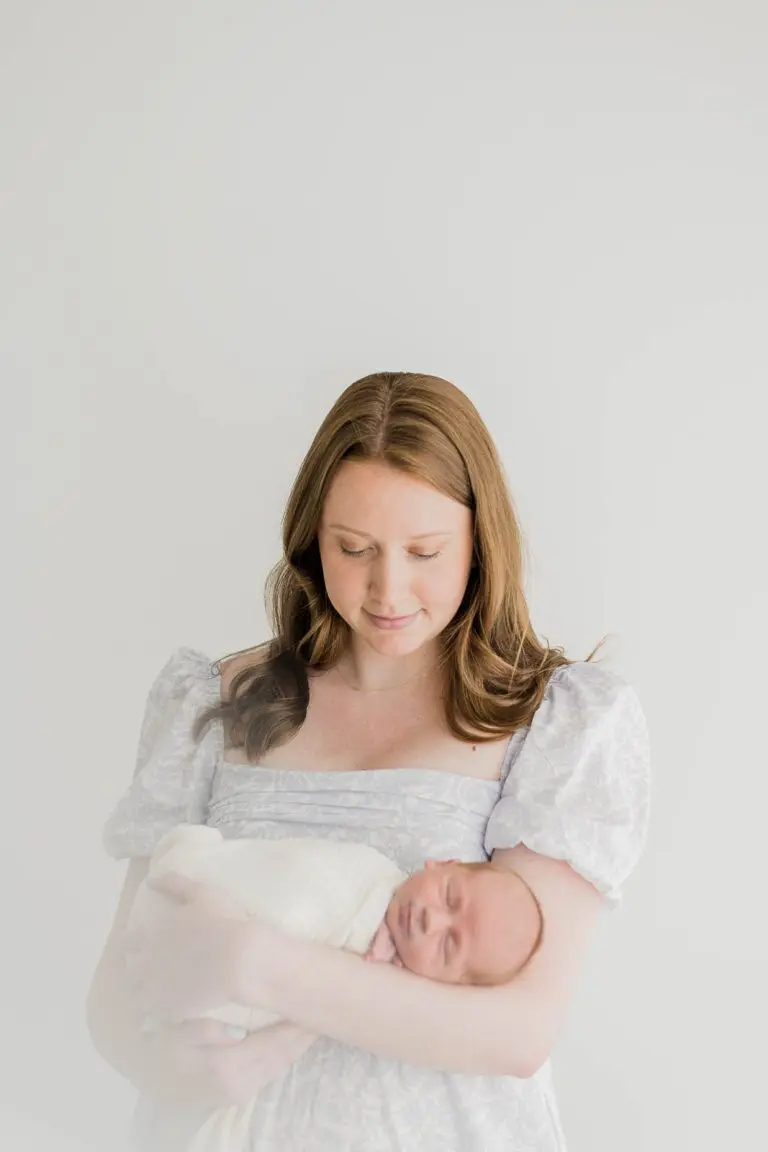 Chicago Family Newborn Photographer - Rebecca Sertkaya_A_05222022_2404.jpg