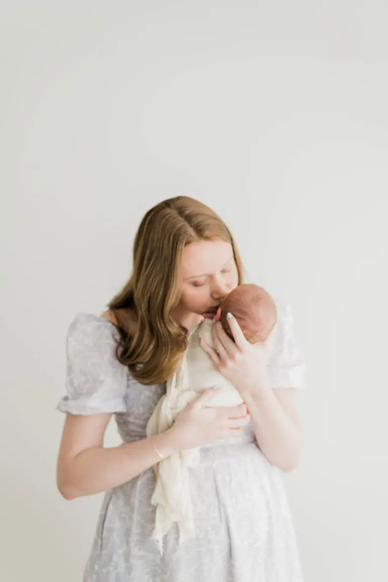 Chicago Family Newborn Photographer - Rebecca Sertkaya_A_05222022_2445-3.jpg