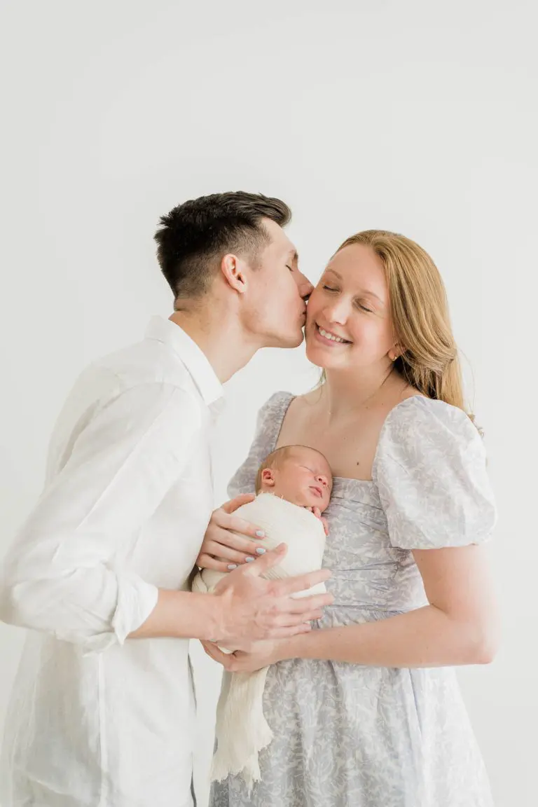 Chicago Family Newborn Photographer - Rebecca Sertkaya_A_05222022_2505.jpg