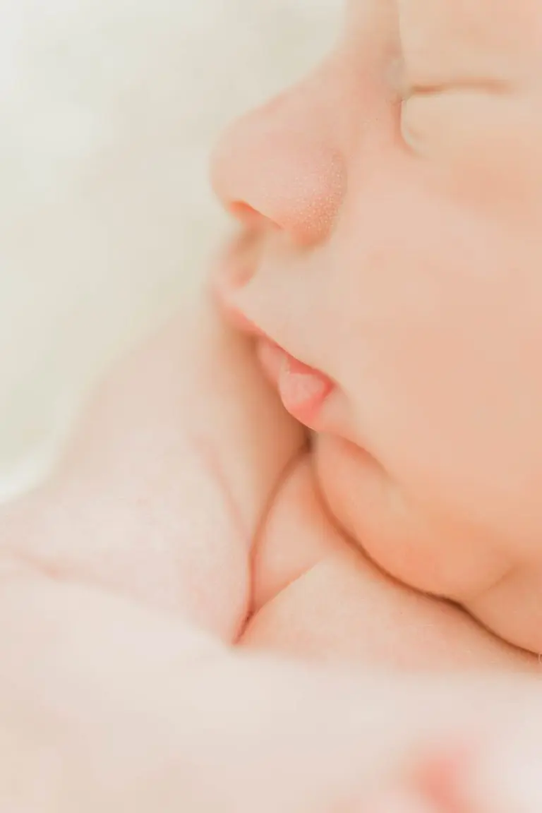Chicago Family Newborn Photographer - Rebecca Sertkaya_A_05222022_2840.jpg