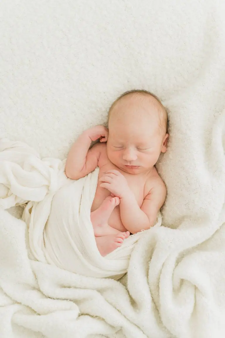 Chicago Family Newborn Photographer - Rebecca Sertkaya_A_05222022_2890-Edit.jpg