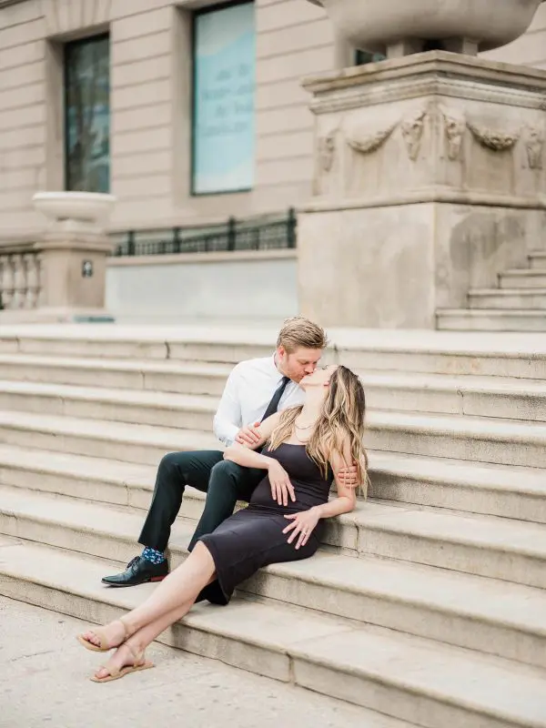 CHICAGO ART MUSEUM - Chicago Family Newborn Photographer - 20230510 - 003.jpg