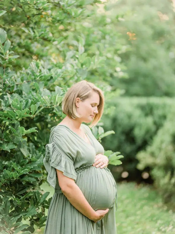 HURLEY GARDENS - Chicago Family Newborn Photographer - 20240209 - 008.jpg