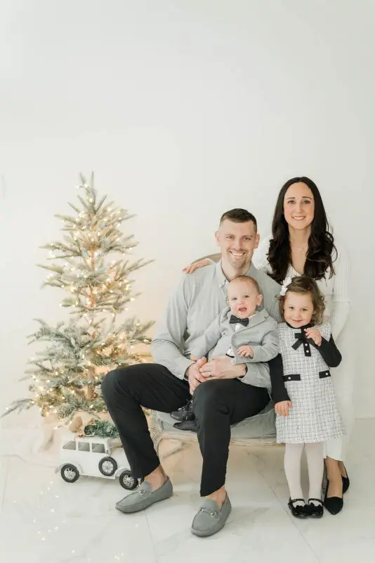 OAK PARK STUDIO - Chicago Family Newborn Photographer - 20240127 - 012.jpg