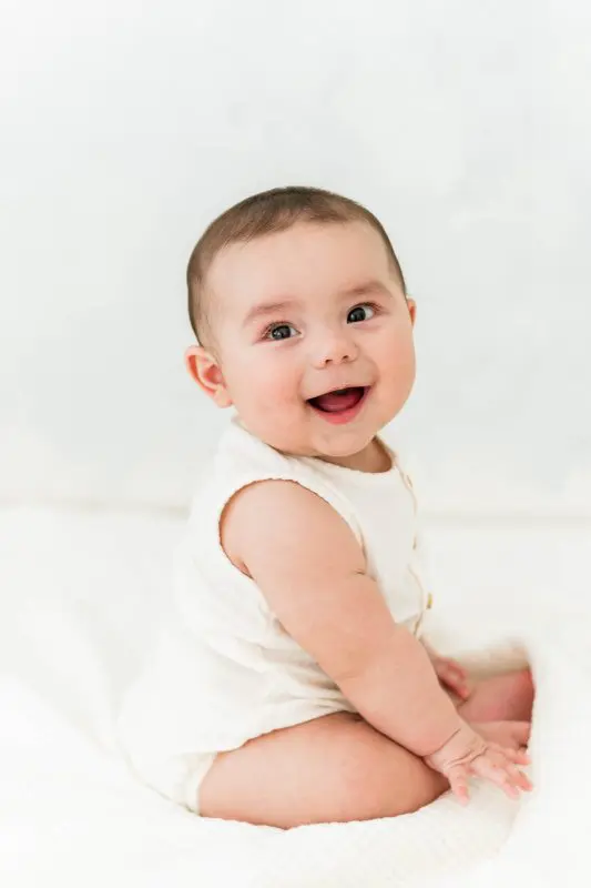 2024 Portfolio - Chicago Family Newborn Photographer - 20240420 - 015.jpg
