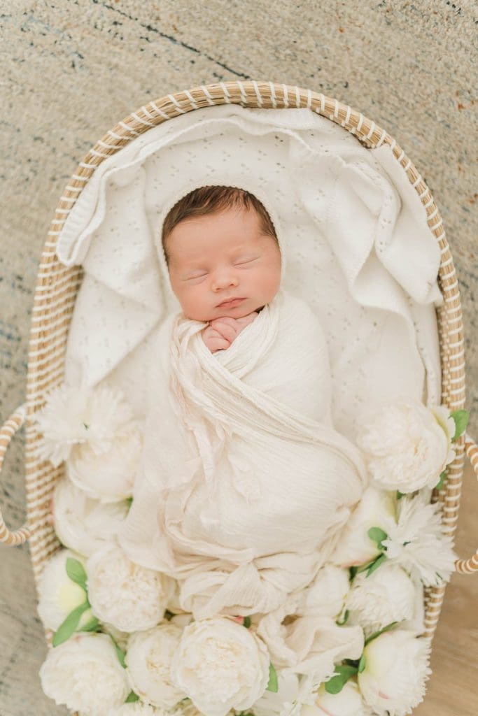 Chicago Family Newborn Photographer - Loren Tardi_A_11272023_6123.jpg
