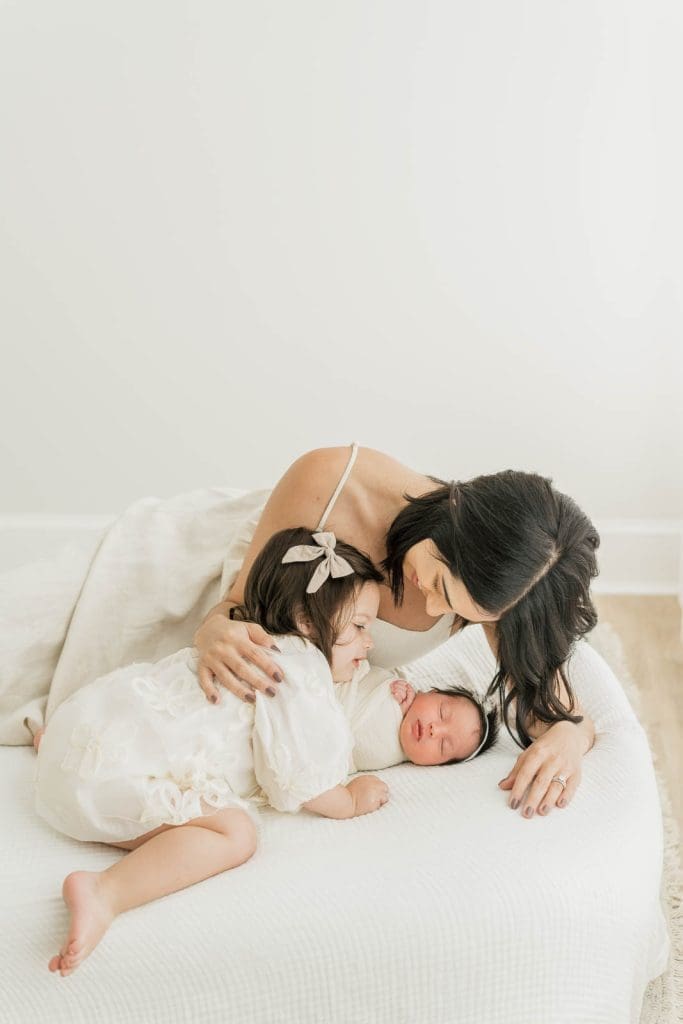 Chicago Family Newborn Photographer - Maria Muting Klovens_A_09192023_5507.jpg