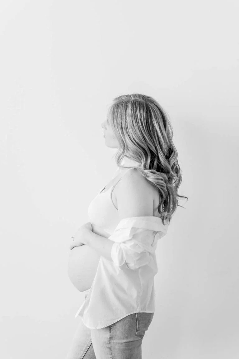 Chicago Family Newborn Photographer - Maddie Hochstedler_A_06092022_4772-2.jpg